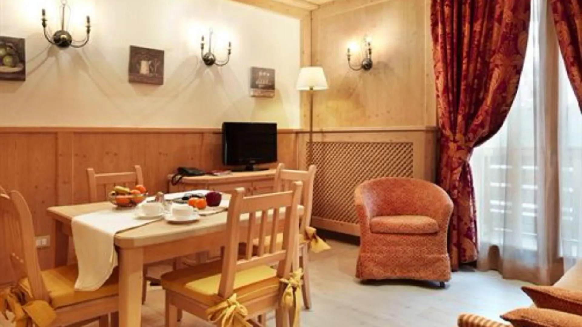 Radisson Residences Savoia Palace كورتينا دامبيتزو 4*,  إيطاليا